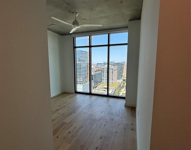 1801 N Pearl Street - Photo Thumbnail 20