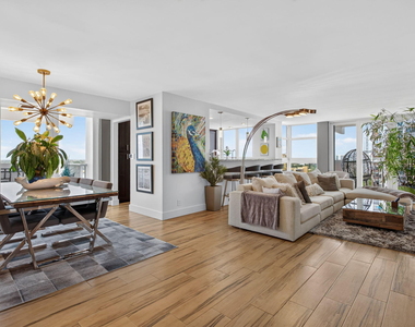 1370 S Ocean Boulevard - Photo Thumbnail 4