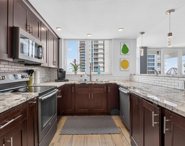 1370 S Ocean Boulevard - Photo Thumbnail 11