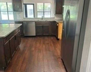 3614 Skyline Drive - Photo Thumbnail 5