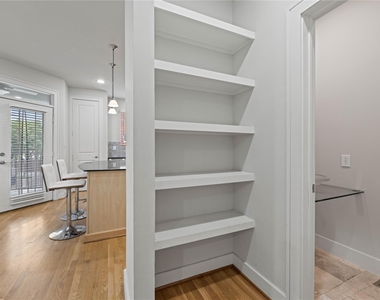 4239 Rawlins Street - Photo Thumbnail 6