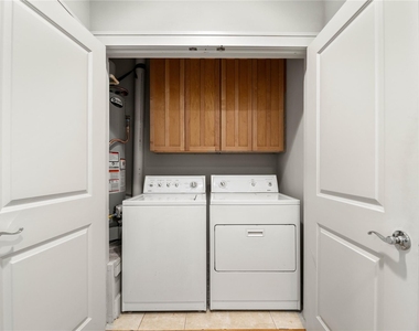 4239 Rawlins Street - Photo Thumbnail 24