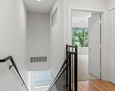4239 Rawlins Street - Photo Thumbnail 19