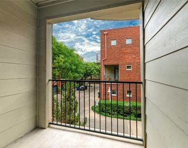 4239 Rawlins Street - Photo Thumbnail 32
