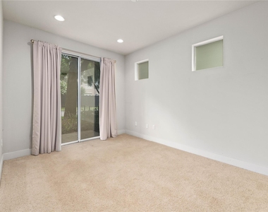 4239 Rawlins Street - Photo Thumbnail 16