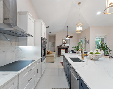 13869 Sheffield Street - Photo Thumbnail 6