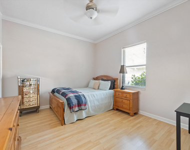 13869 Sheffield Street - Photo Thumbnail 11