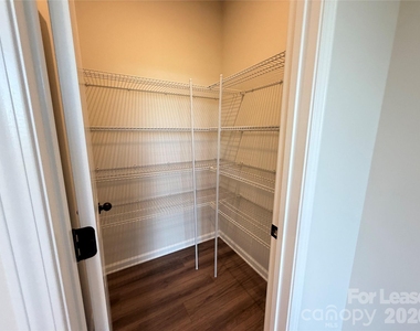 9233 Northfield Crossing Drive - Photo Thumbnail 12