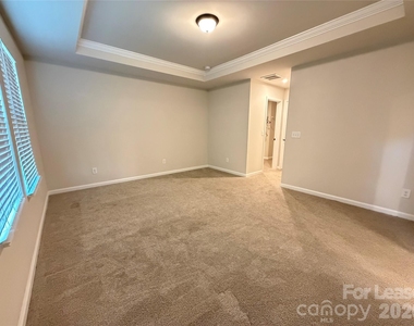 9233 Northfield Crossing Drive - Photo Thumbnail 16