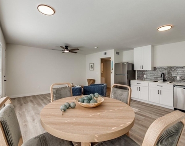 5917 Gaston Avenue - Photo Thumbnail 7