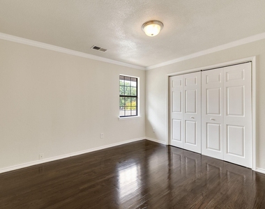 4212 Joshua Lane - Photo Thumbnail 9