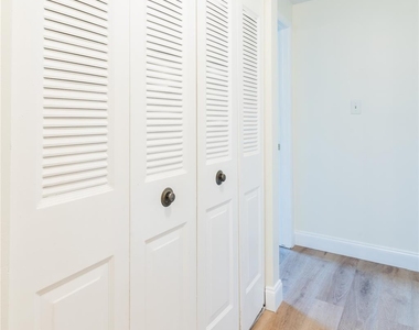 7821 Cloughy Circle - Photo Thumbnail 9