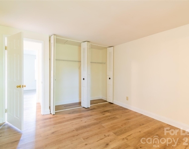 7821 Cloughy Circle - Photo Thumbnail 15