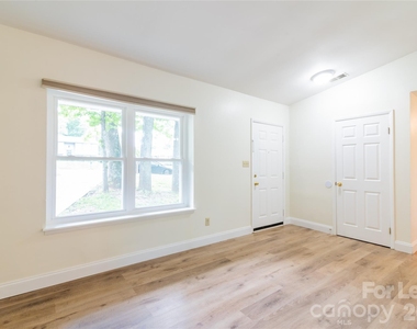 7821 Cloughy Circle - Photo Thumbnail 26