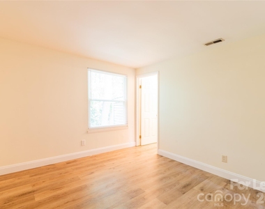 7821 Cloughy Circle - Photo Thumbnail 17