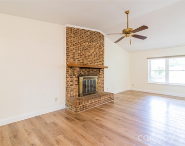 7821 Cloughy Circle - Photo Thumbnail 4