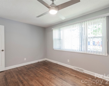 3331 Erskine Drive - Photo Thumbnail 14