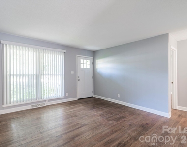 3331 Erskine Drive - Photo Thumbnail 1