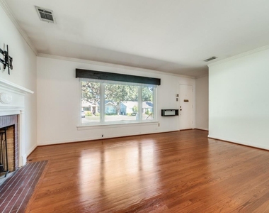 6150 Ravendale Lane - Photo Thumbnail 2