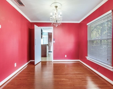 6150 Ravendale Lane - Photo Thumbnail 6