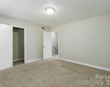 300 E Charlotte Avenue - Photo Thumbnail 10