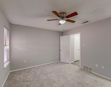 420 Lucille Street - Photo Thumbnail 15