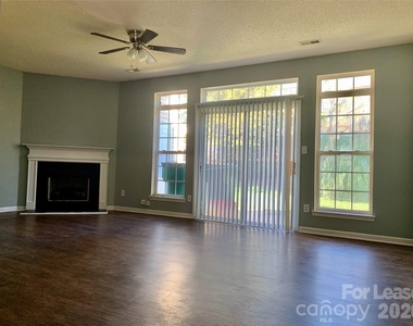 5307 Waverly Lynn Lane - Photo Thumbnail 2
