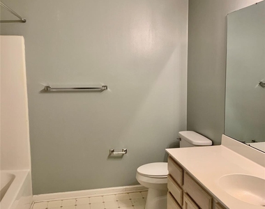 5307 Waverly Lynn Lane - Photo Thumbnail 8