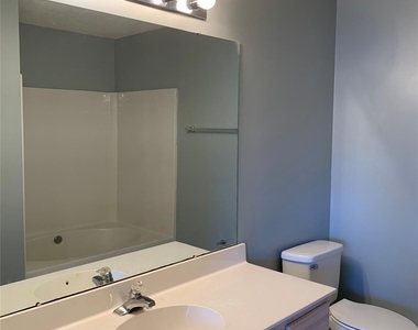 5307 Waverly Lynn Lane - Photo Thumbnail 7