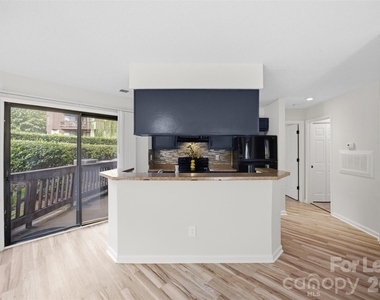 8157 Cedar Glen Drive - Photo Thumbnail 16