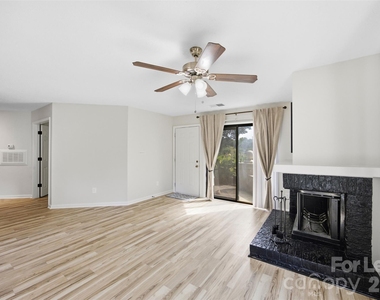 8157 Cedar Glen Drive - Photo Thumbnail 11