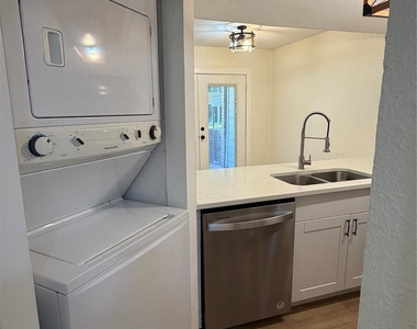 1505 E Interstate 30 - Photo Thumbnail 9