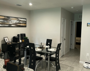 825 Persimmon - Photo Thumbnail 14