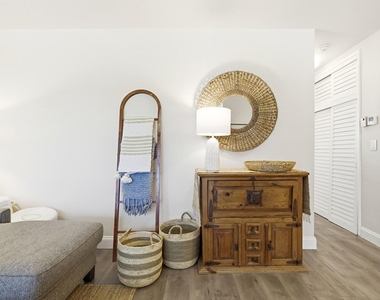 3232 Canal Drive - Photo Thumbnail 16