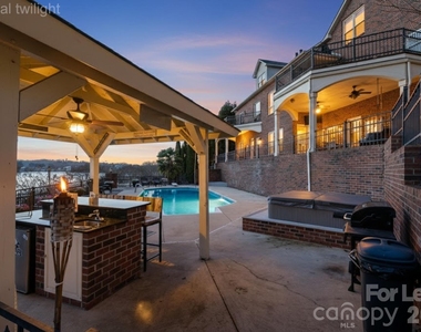 121 Pleasant Pointe Drive - Photo Thumbnail 1