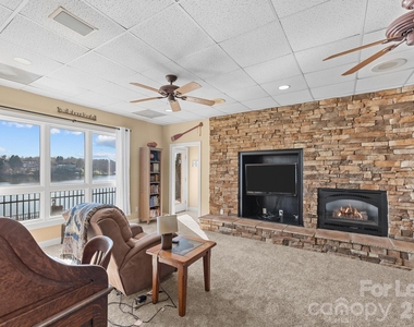 121 Pleasant Pointe Drive - Photo Thumbnail 8