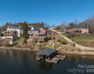 121 Pleasant Pointe Drive - Photo Thumbnail 12