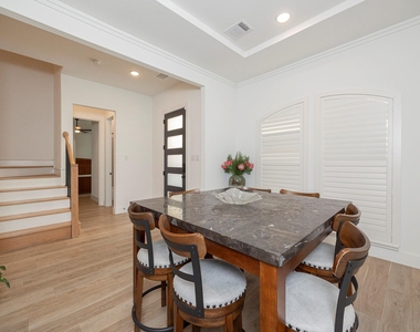 1670 Mcmaster Lane - Photo Thumbnail 6