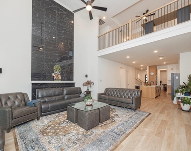 1670 Mcmaster Lane - Photo Thumbnail 17