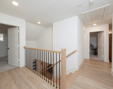 1670 Mcmaster Lane - Photo Thumbnail 35