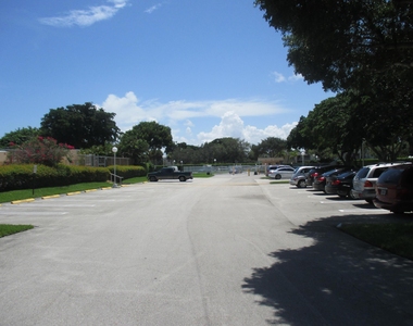470 Executive Center Drive - Photo Thumbnail 29