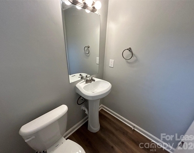 967 Canterbury Court - Photo Thumbnail 17