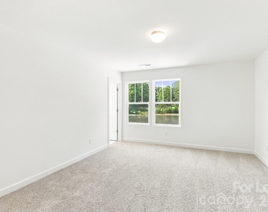 5148 Crestland Avenue - Photo Thumbnail 7