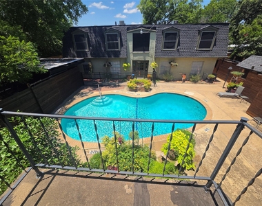 1717 N Locust Street - Photo Thumbnail 1