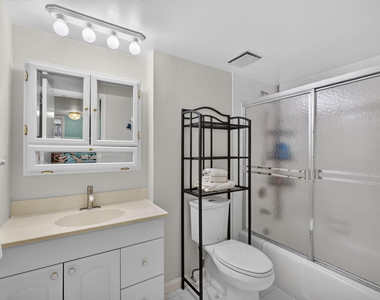 630 Ocean Drive - Photo Thumbnail 19