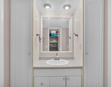 630 Ocean Drive - Photo Thumbnail 14