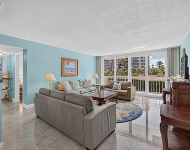 630 Ocean Drive - Photo Thumbnail 3