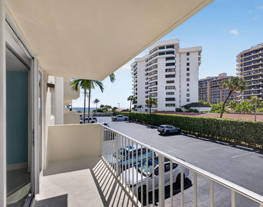 630 Ocean Drive - Photo Thumbnail 4