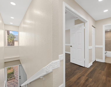 32 Wimbledon Lakes Drive - Photo Thumbnail 18