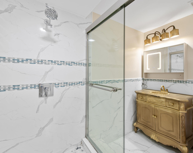 32 Wimbledon Lakes Drive - Photo Thumbnail 17
